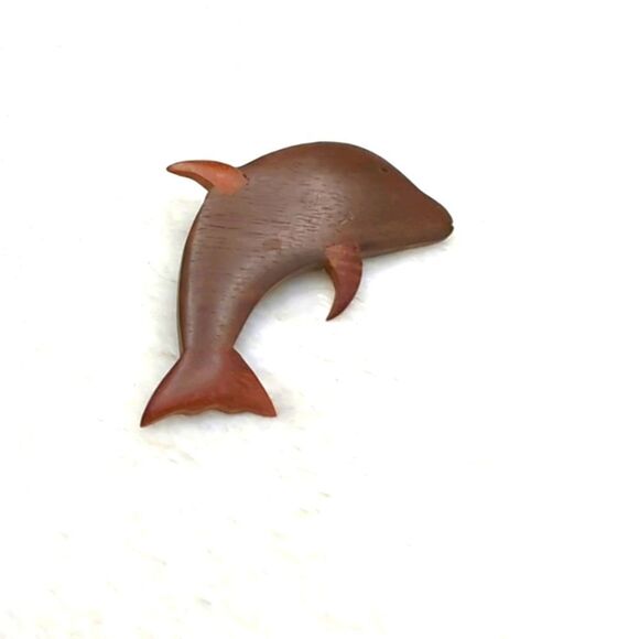 Vintage Artisan Made Wooden Dolphin Brooche - Picture 4 of 7